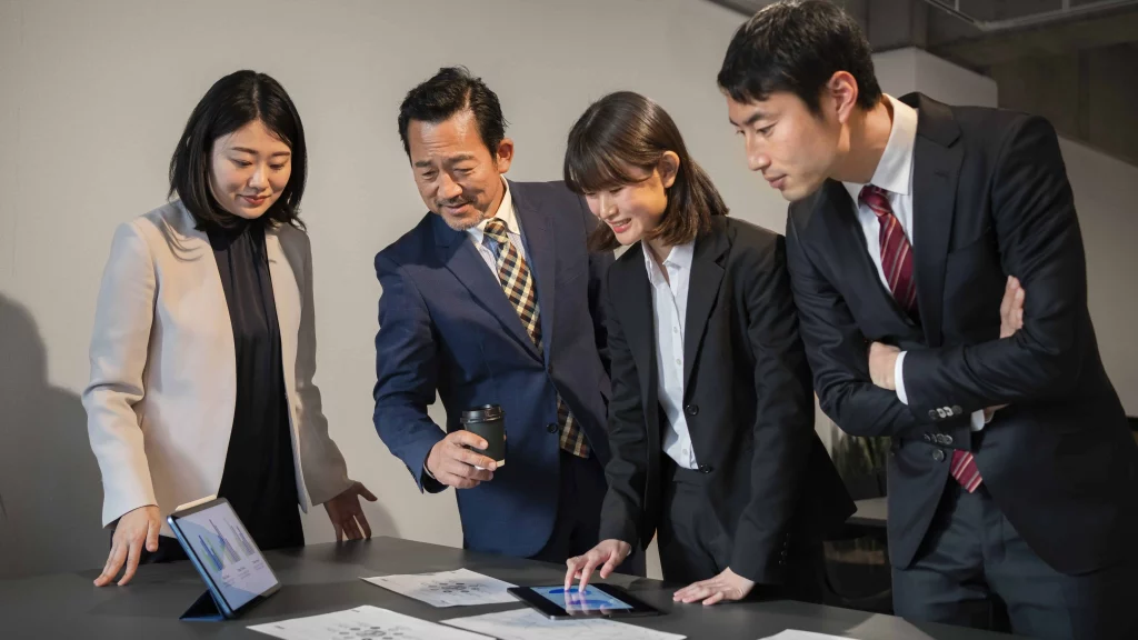Beberapa tips untuk delegasi yang sukses adalah pemilihan individu yang tepat, tujuan yang jelas, pemberian wewenang yang sesuai, dll.